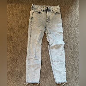 Barely Worn Old Navy Ski-High Straight Ripped Acid Wash Jeans